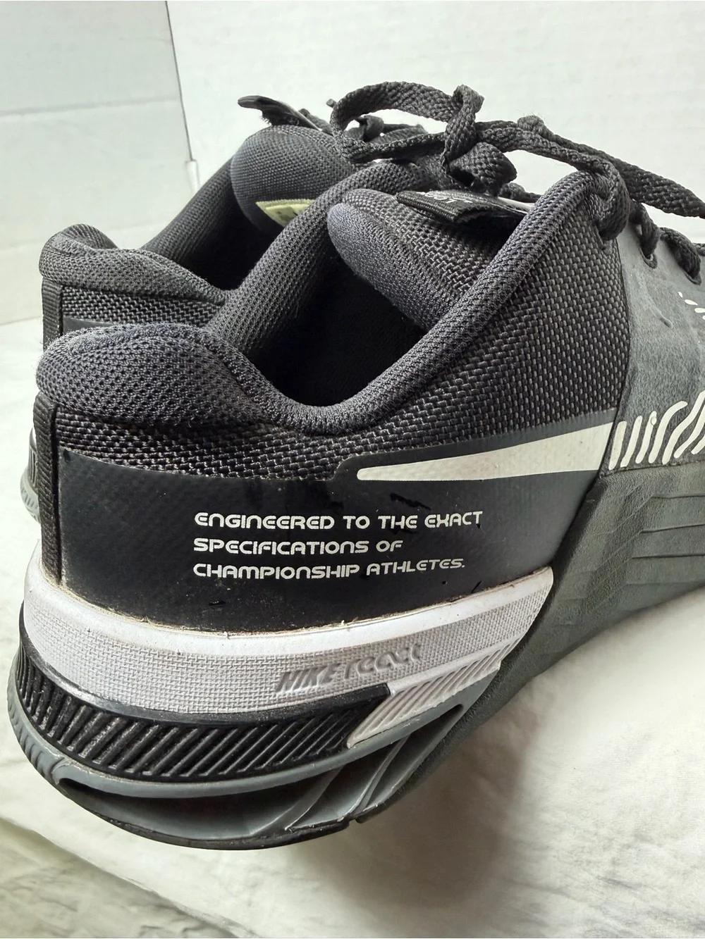 Nike Metcon 8 Men's Training Shoes Black Dark Smoke Grey White size 10.5